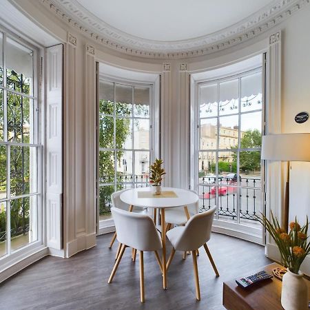 Belle Vue Regency King Size W Free Parking Apartment Cheltenham Exterior foto