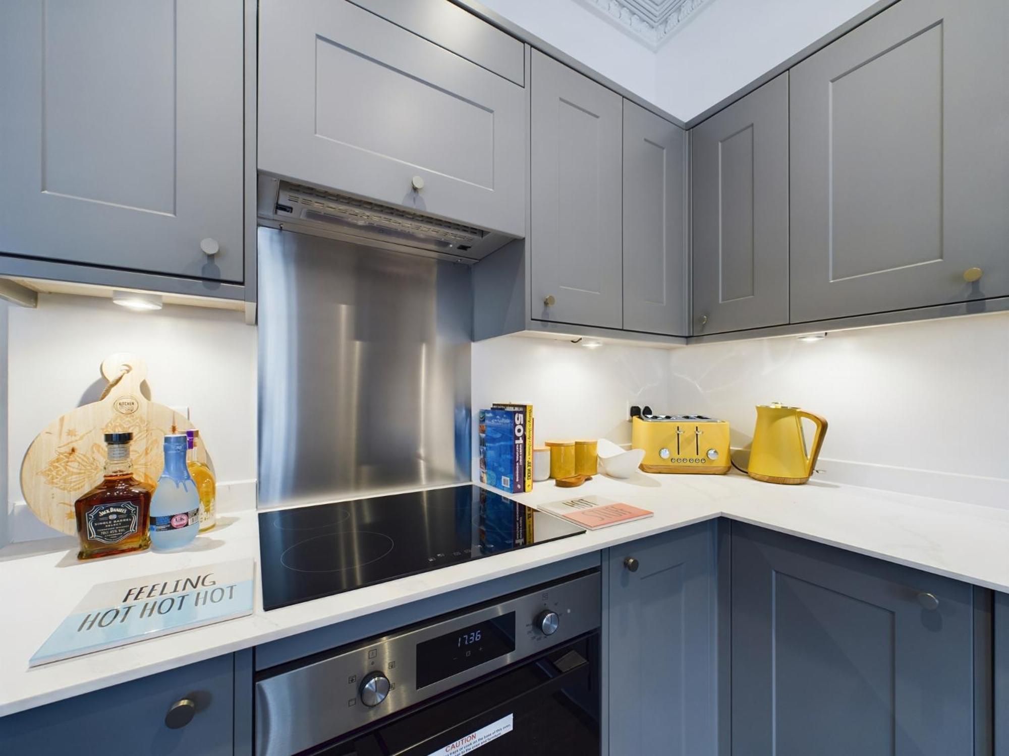 Belle Vue Regency King Size W Free Parking Apartment Cheltenham Exterior foto