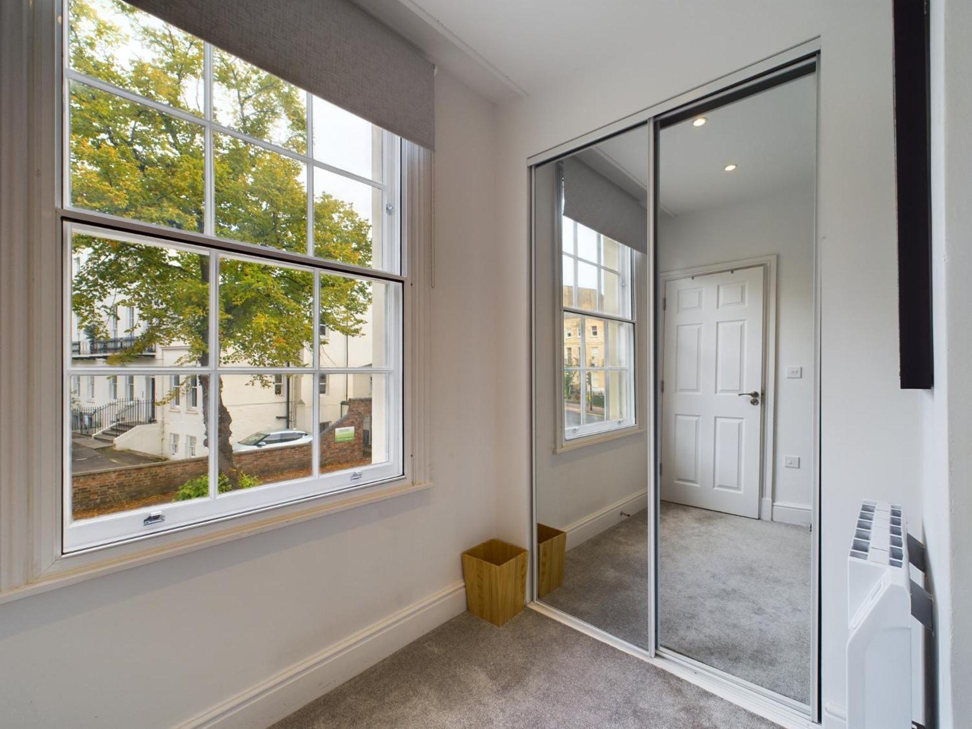 Belle Vue Regency King Size W Free Parking Apartment Cheltenham Exterior foto